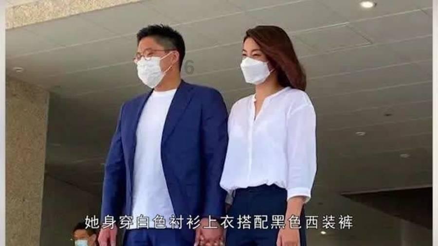 救援传统的印度女孩
